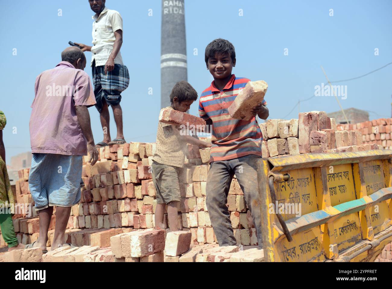Child labor brick hi-res stock photography and images - Alamy