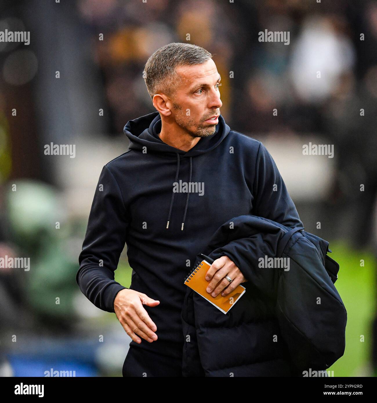 Gary o'neil wolves hi-res stock photography and images - Alamy