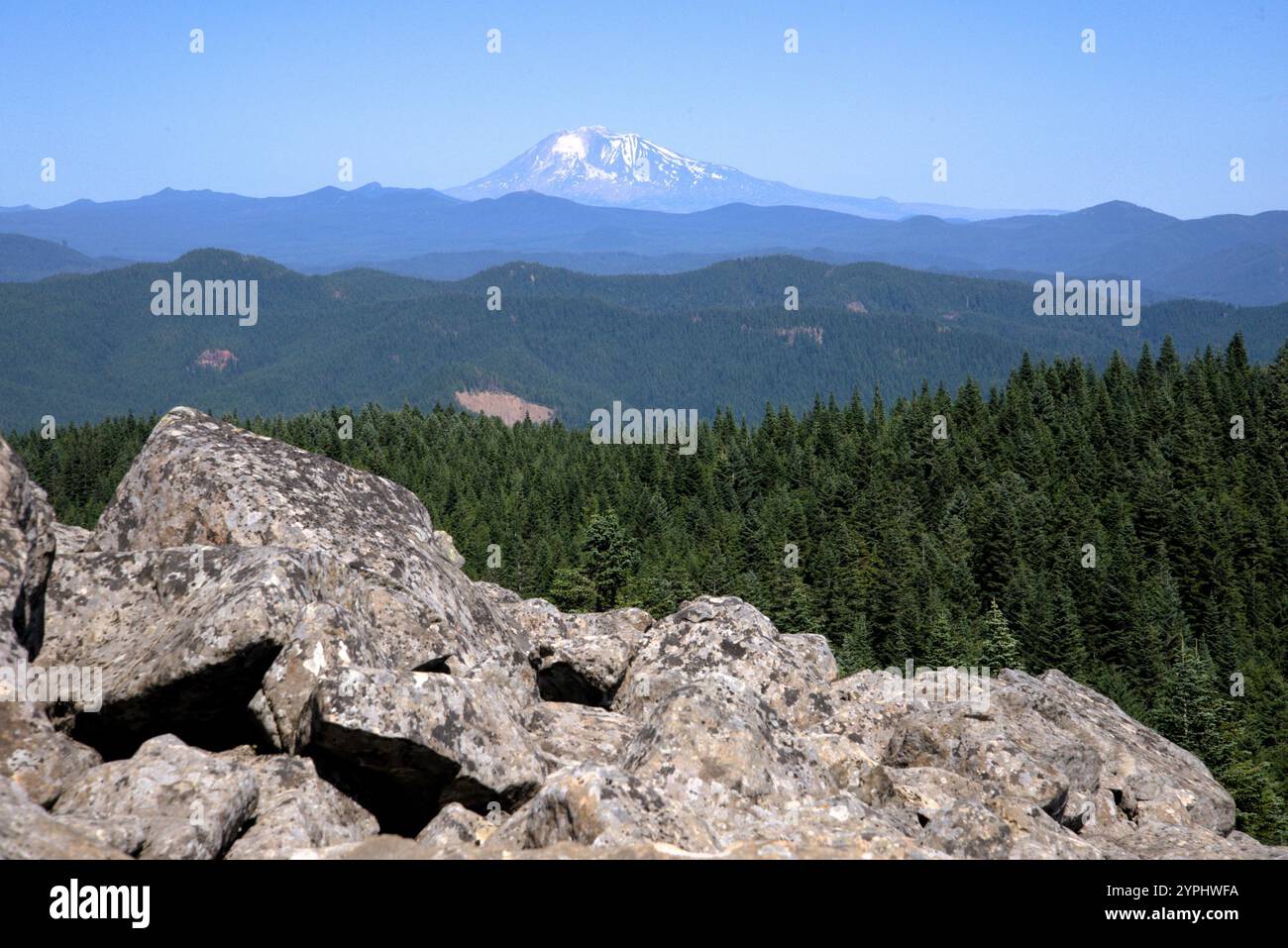 St helens à distance hi-res stock photography and images - Alamy