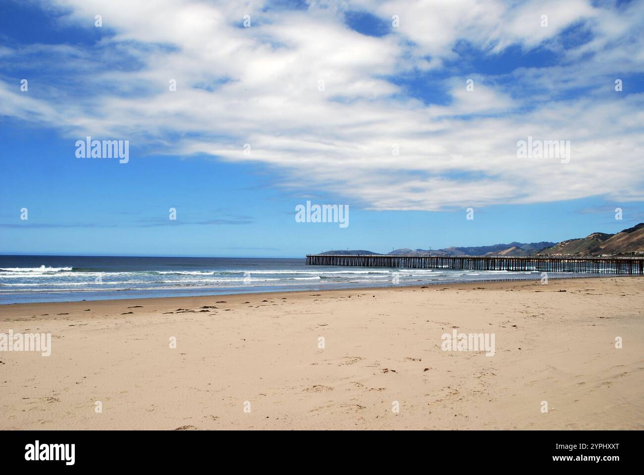 Coastal Pacific Northwest beach with blue sky Stock Photo