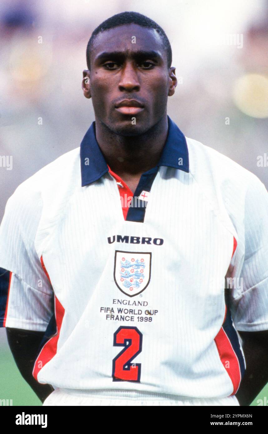 Sol campbell 1998 hi-res stock photography and images - Alamy