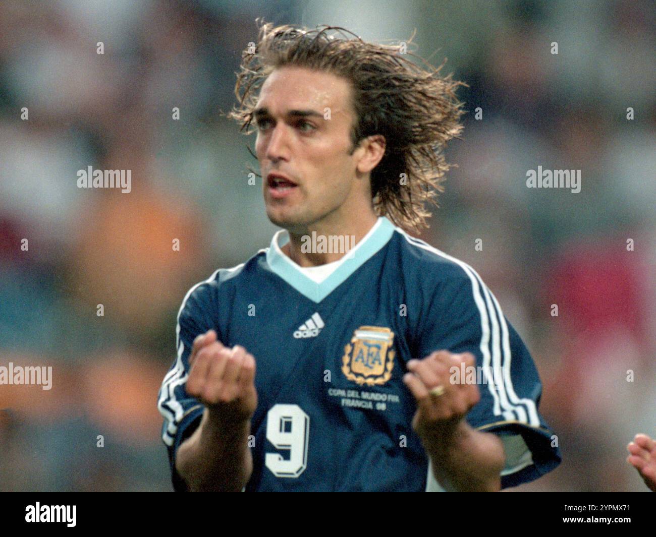 1998 world cup batistuta hi-res stock photography and images - Alamy