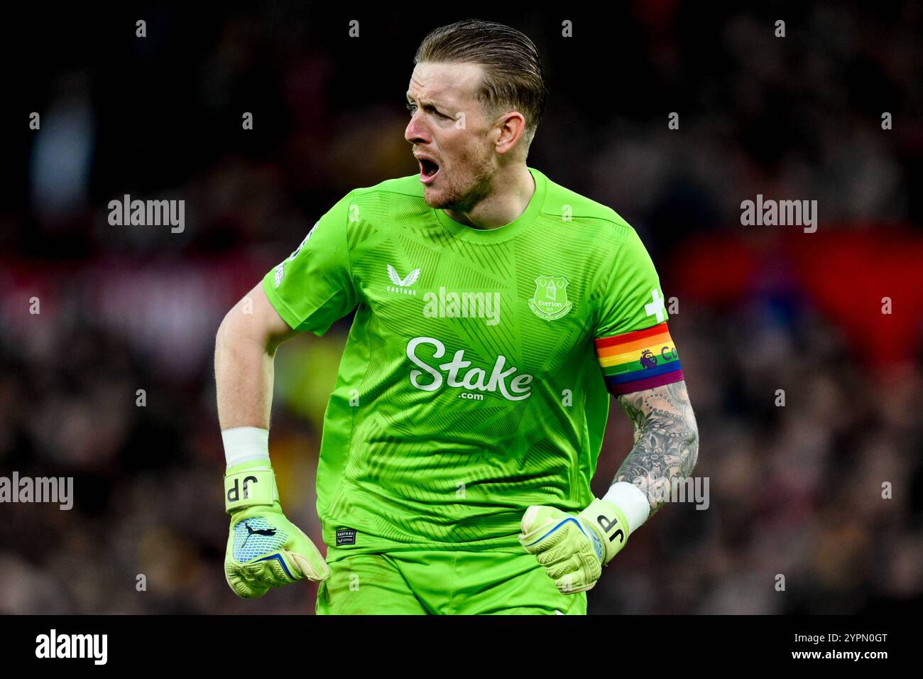 jordan-pickford-of-everton-wearing-his-jp-personalised-goalkeeping