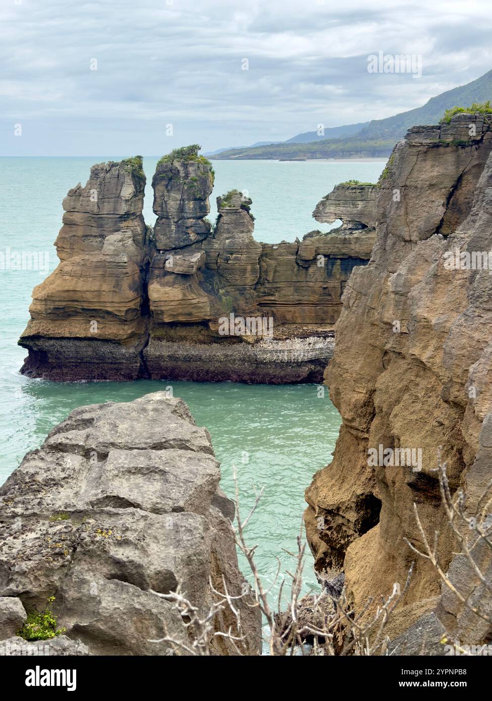 Rocky coastline weathered rocks hi-res stock photography and images - Alamy