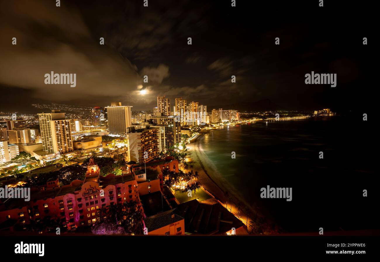 Hawaii city night hi-res stock photography and images - Alamy