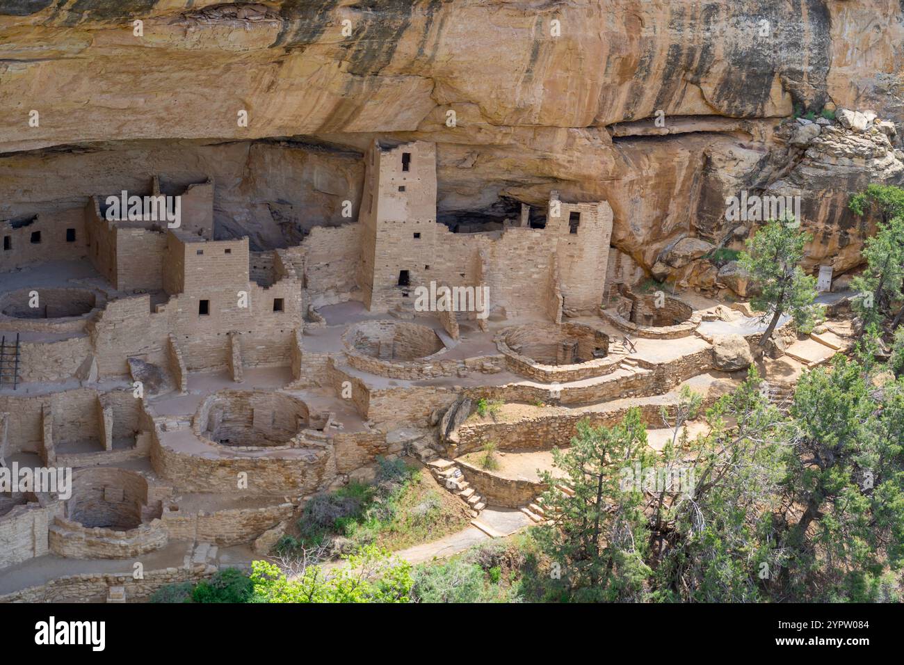 Mesa verde national park cliff palace hi-res stock photography and ...