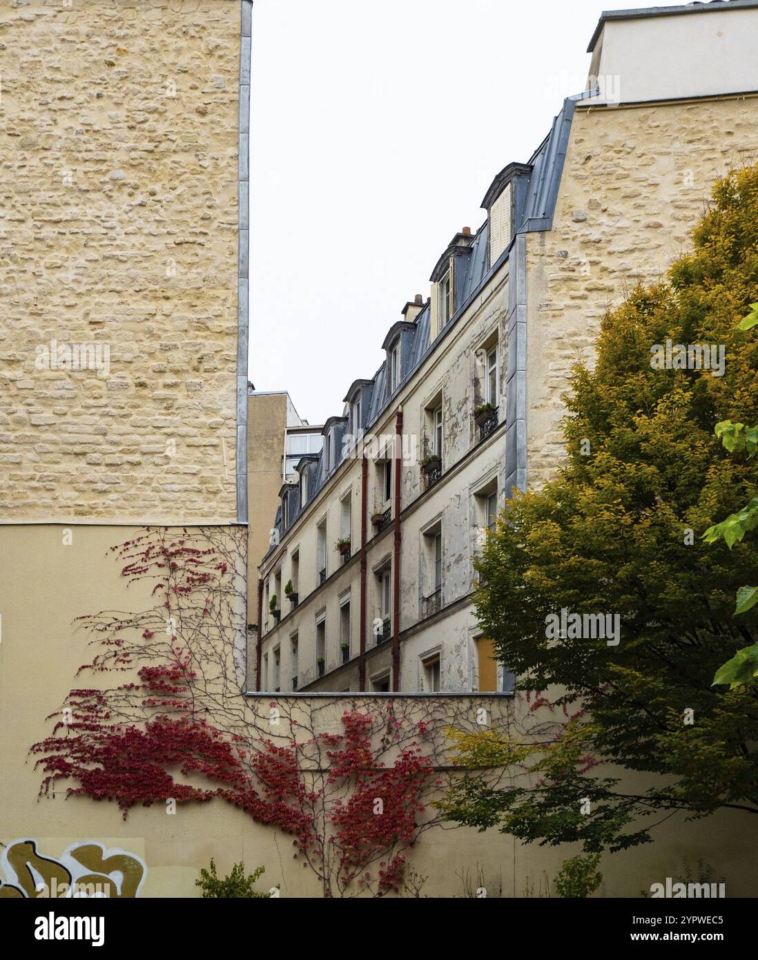 Square Juliette Dodu in the Eastern city of Paris, France, is a silent ...