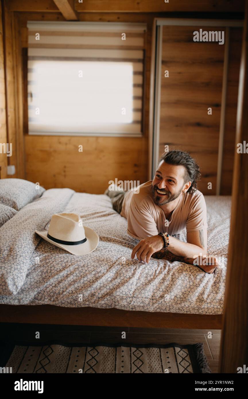 Old man sitting up in bed hi-res stock photography and images - Alamy