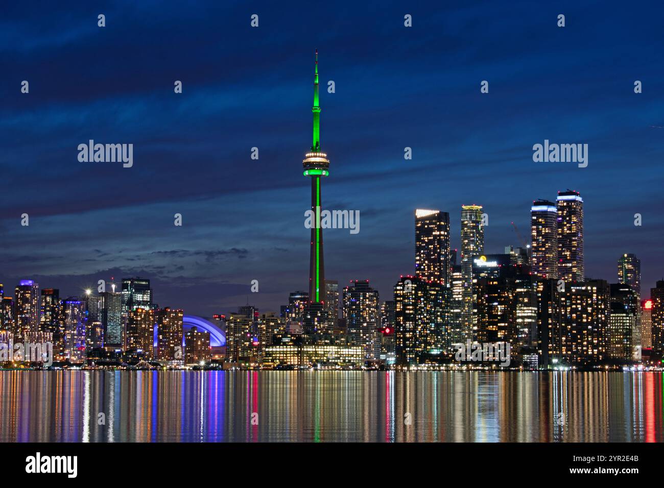 Toronto cn tower view hi-res stock photography and images - Alamy