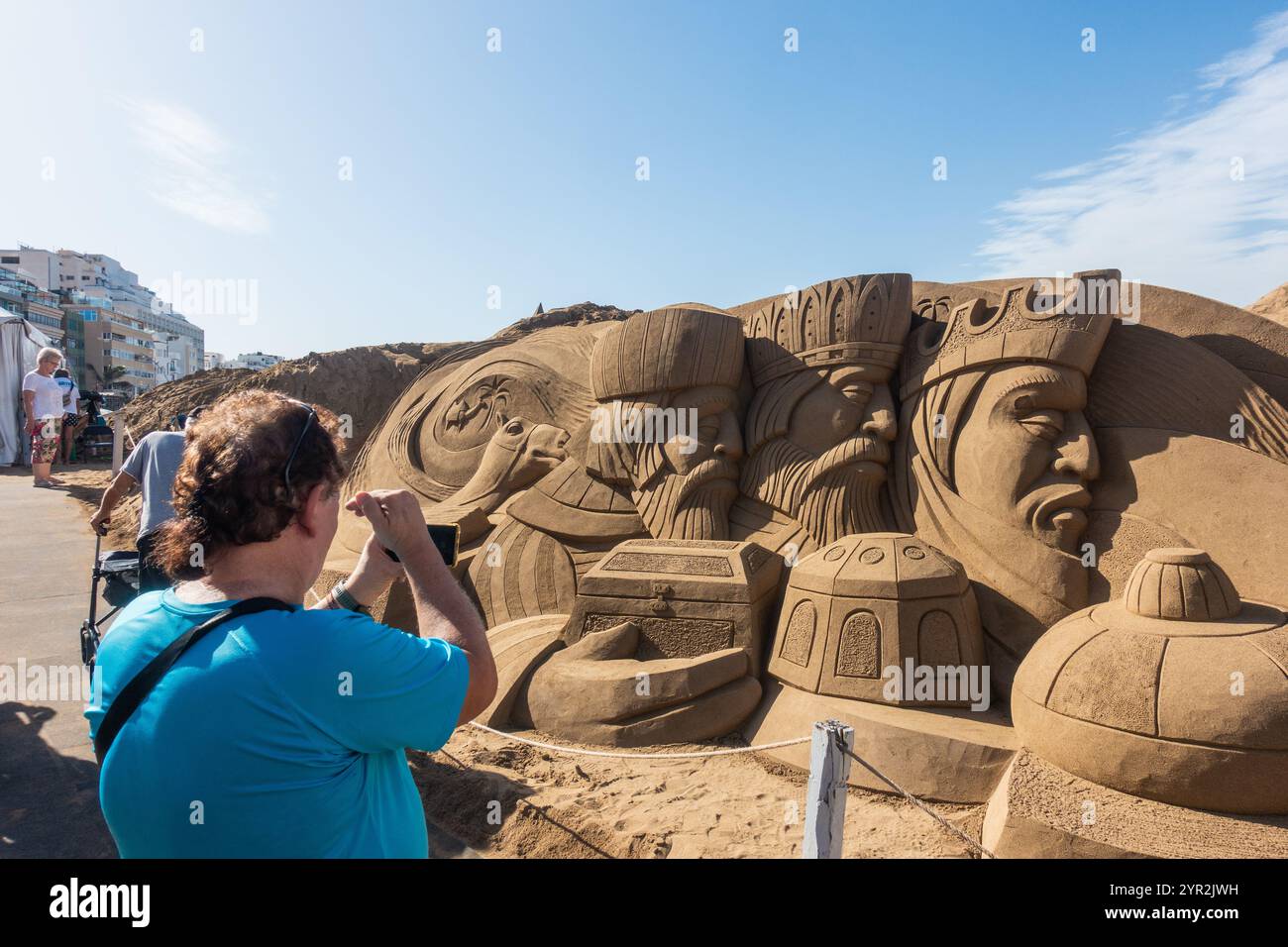Las Palmas, Gran Canaria, Canary Islands, Spain 2nd December, 2024. Tourists and locals visit the huge sand sculptured nativity scene on the city beach in Las Palmas. The nativity scene annually attracts more the 200,000 visitors. Credit: Alan Dawson/Alamy Live News Stock Photo