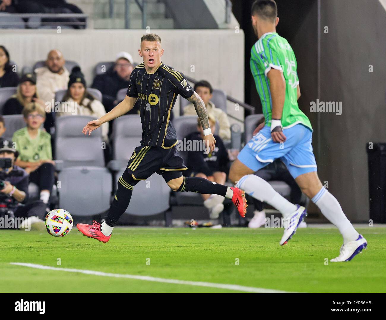 Los Angeles FC forward Olivier Giroud (9)  Seattle Sounders defender Jackson Ragen (25) during an MLS Western Conference Semifinal playoff match betwe Stock Photo