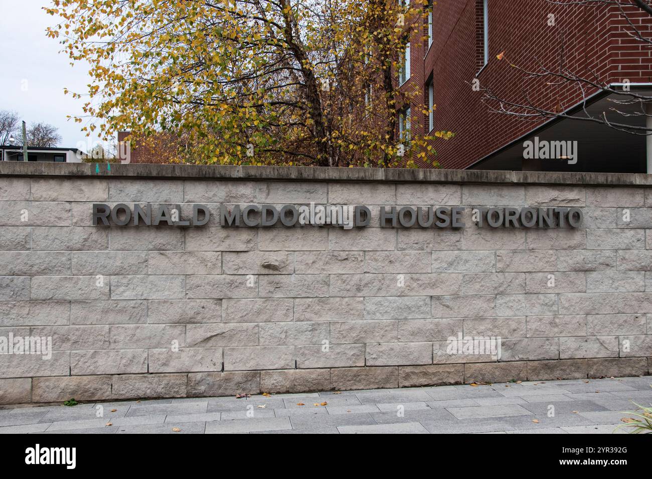 Ronald mcdonald house sign hi-res stock photography and images - Alamy