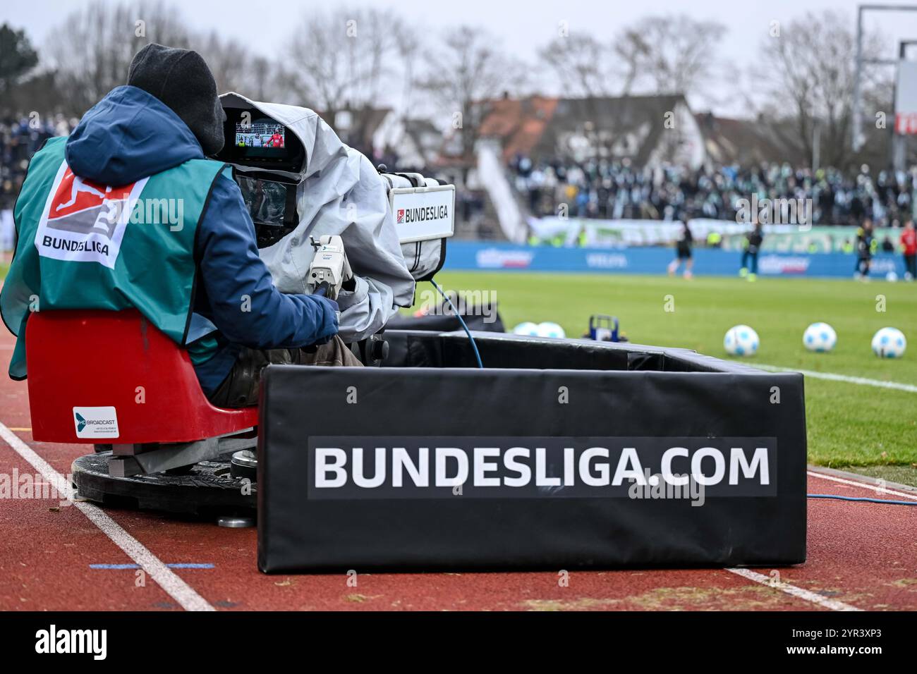 Ulm, Germany. 01st Dec, 2024. Soccer: Bundesliga 2, SSV Ulm 1846 - SpVgg Greuther Fürth, Matchday 14, Donaustadion. TV camera in the stadium. Credit: Harry Langer/dpa - IMPORTANT NOTE: In accordance with the regulations of the DFL German Football League and the DFB German Football Association, it is prohibited to utilize or have utilized photographs taken in the stadium and/or of the match in the form of sequential images and/or video-like photo series./dpa/Alamy Live News Stock Photo