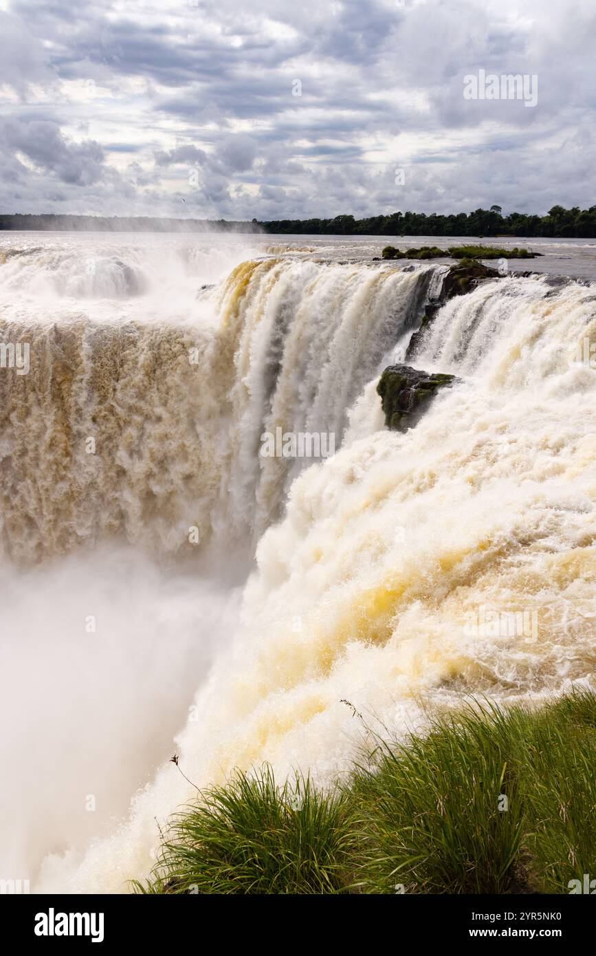 Devils Throat Iguazu Falls Argentina side; highest point of the falls ...