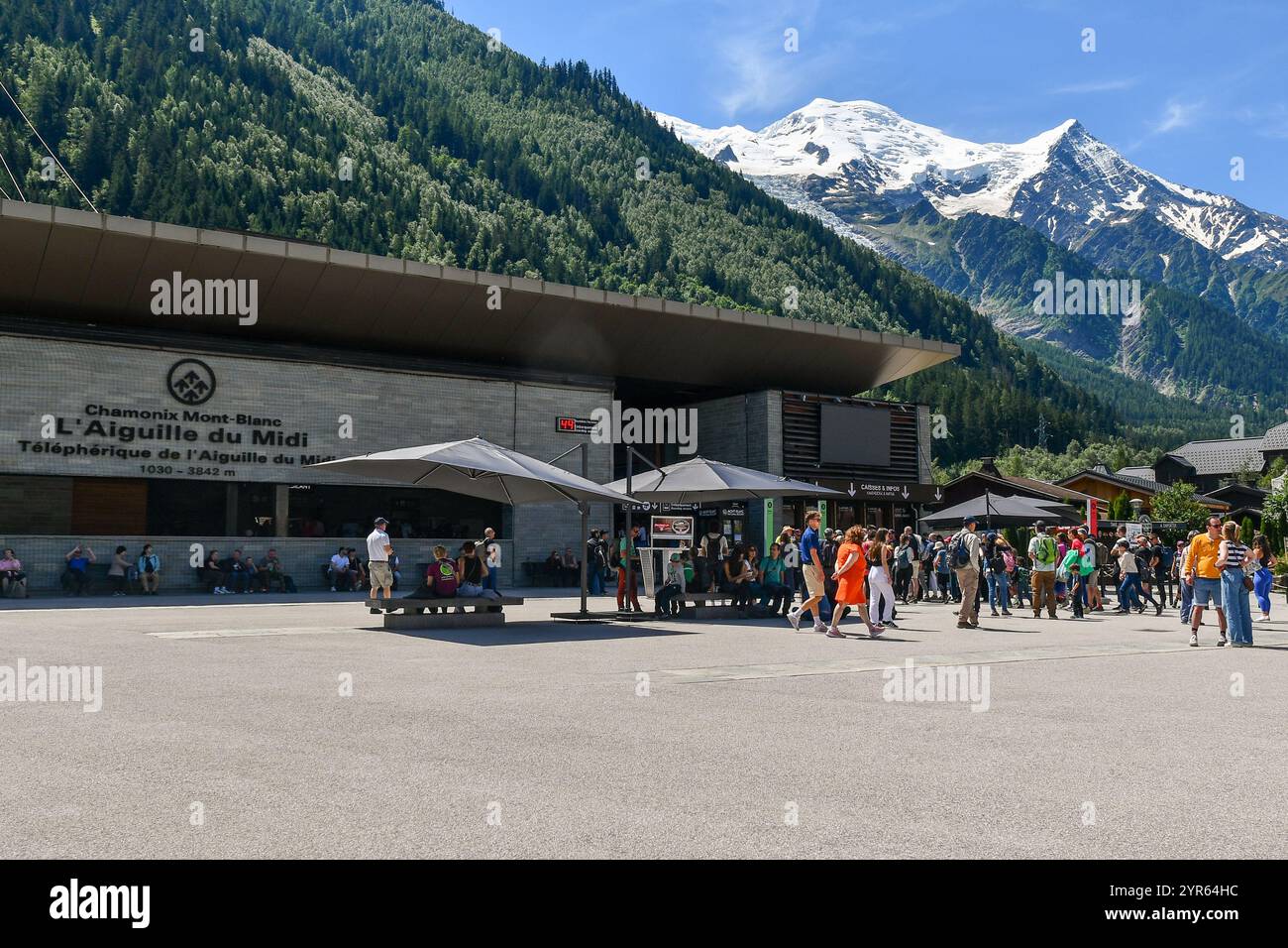 Station aiguille du midi hi-res stock photography and images - Alamy