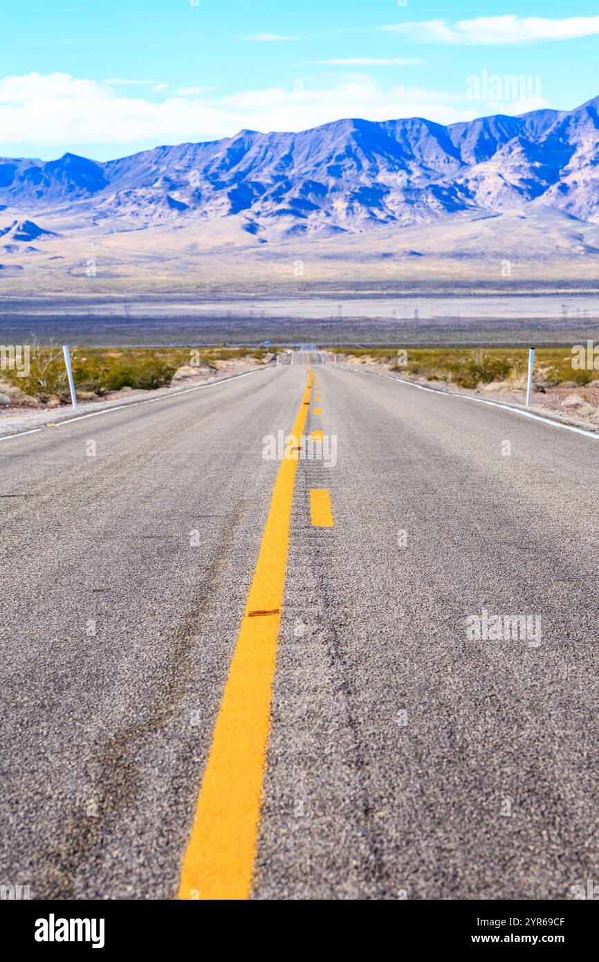 Long distance lines hi-res stock photography and images - Alamy