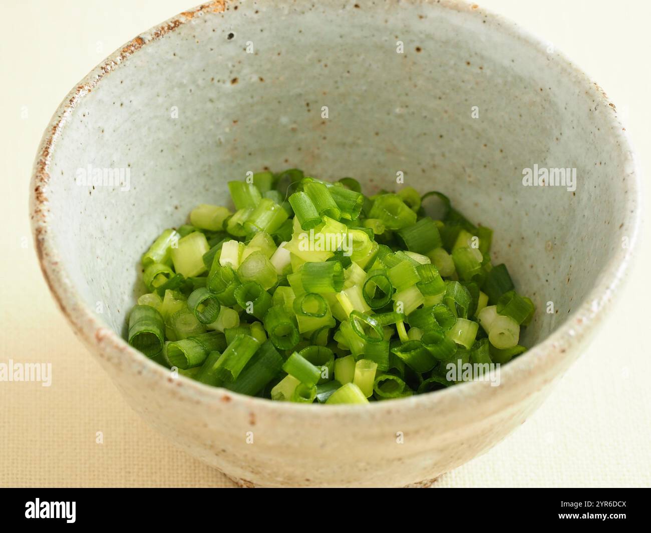 Japanese chopped green onion hi-res stock photography and images - Alamy