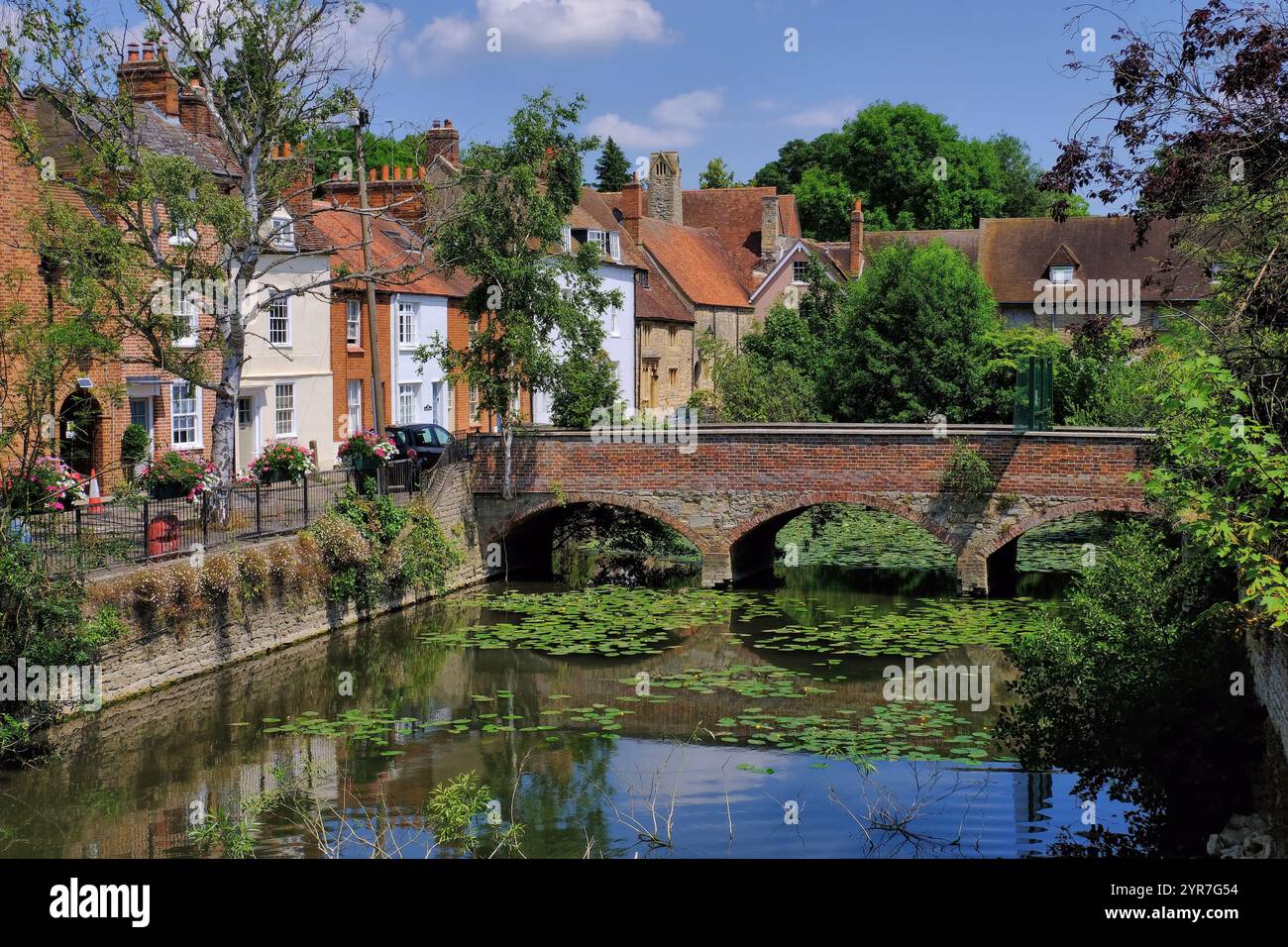 Abingdon: Abbey buildings and bridge on the Thames in Abingdon, Oxfordshire, England, UK Stock Photo