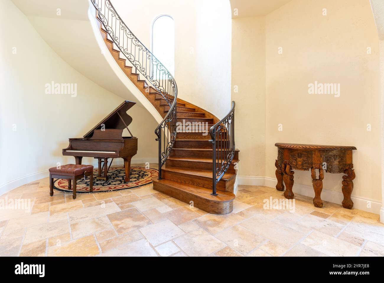 Timeless decorative appeal hi-res stock photography and images - Alamy