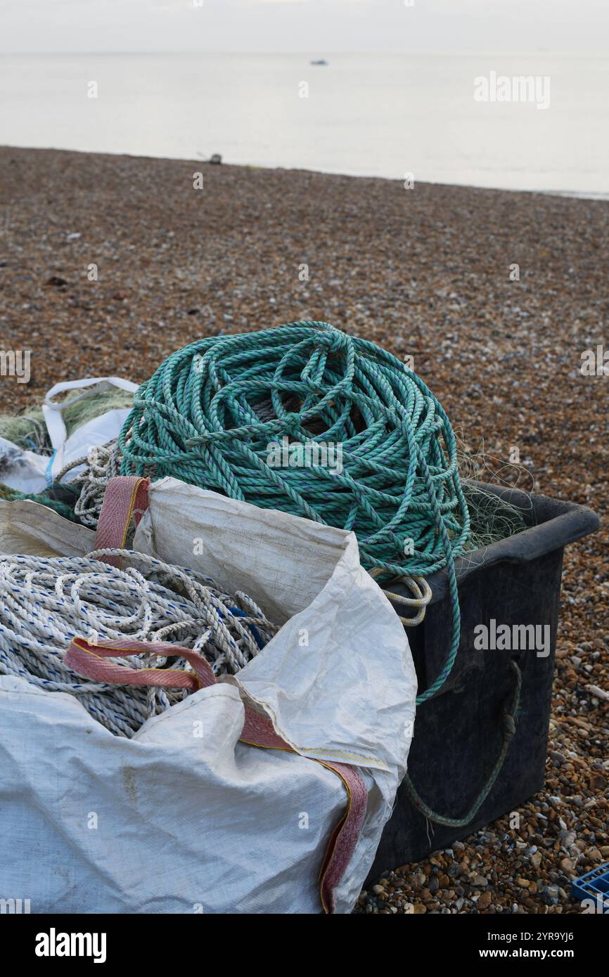 Finshing Rope Nets and ropes on shingle beach hi-res stock photography and images - Alamy
