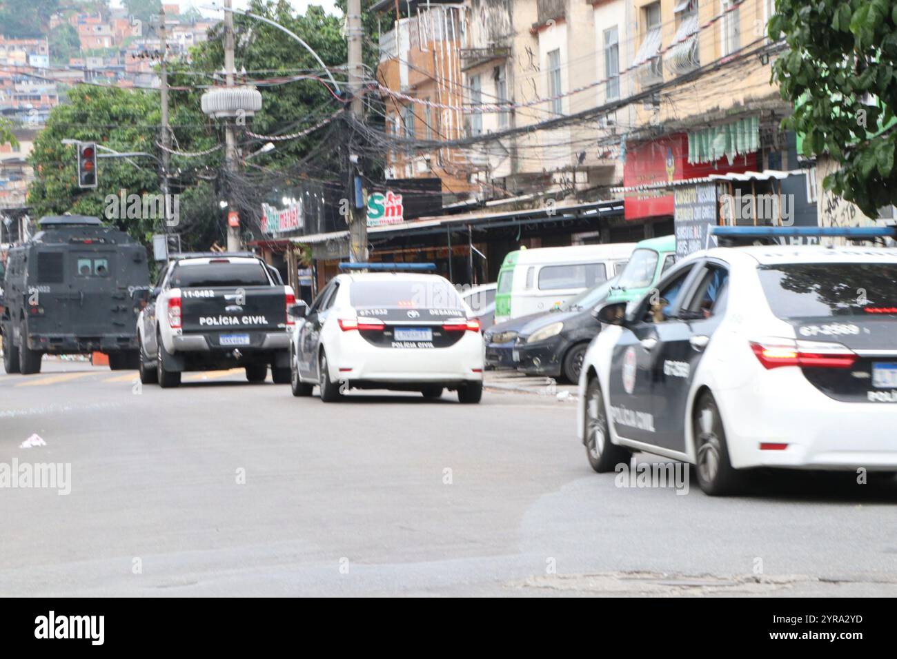 December 3, 2024, Rio De Janeiro, Rio De Janeiro, Brasil: Rio de janeiro (rj), 12/03/2024 - operation/tourniquet/police/rj - residents of the vila cruzeiro favela, penha complex, woke up in the middle of a large shootout this tuesday morning (03). The rj civil police began this tuesday (3) a major action in the penha complex, in the north zone of rio de janeiro, within operation tourniquet, a set of initiatives to combat cargo and vehicle theft. (Foto: JosÃƒ © Lucena/Thenews2/Zumapress) (Credit Image: © Jose Lucena/TheNEWS2 via ZUMA Press Wire) EDITORIAL USAGE ONLY! Not for Commercial USAGE! Stock Photo