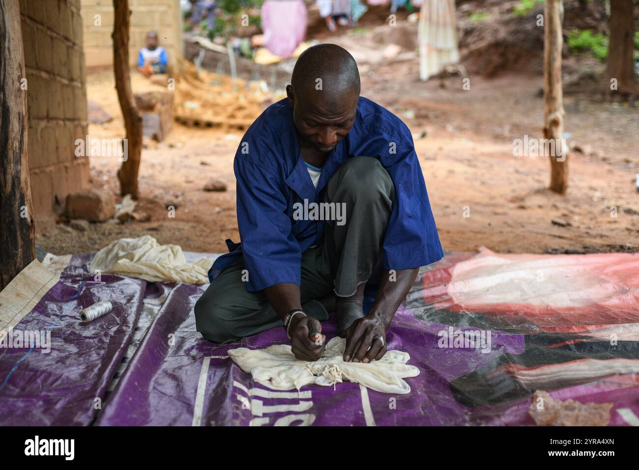 Attaching fabric hi-res stock photography and images - Alamy