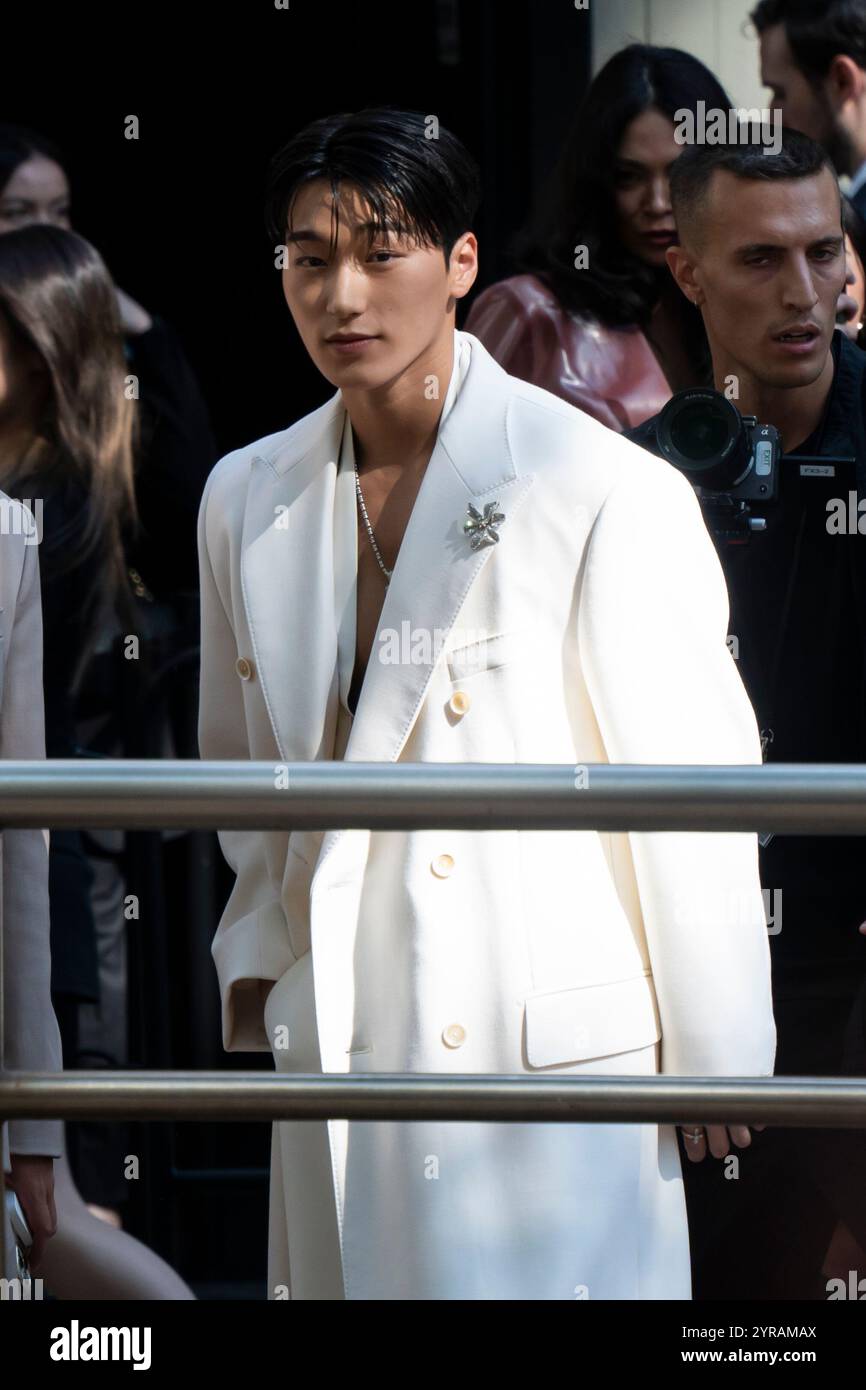 Whitewashing kpop idols : r/kpopnoir