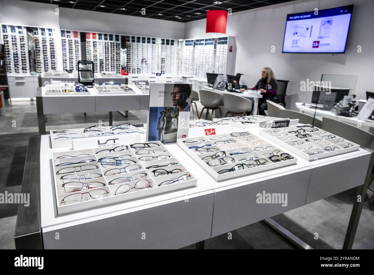 Wide shot large mall in hi-res stock photography and images - Alamy