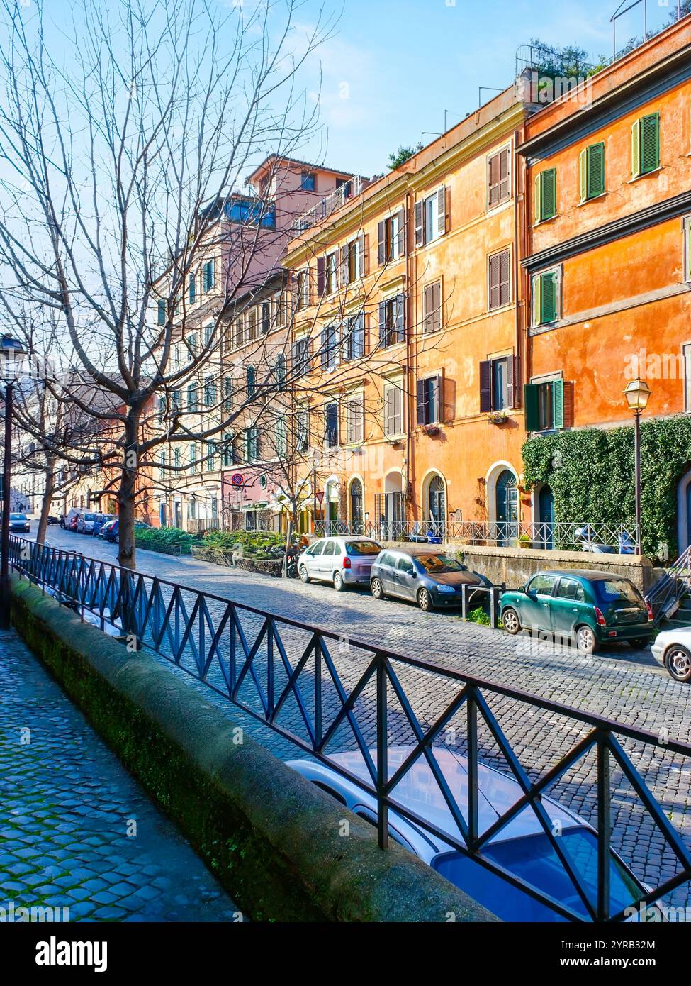Neighborhood rome hi-res stock photography and images - Alamy