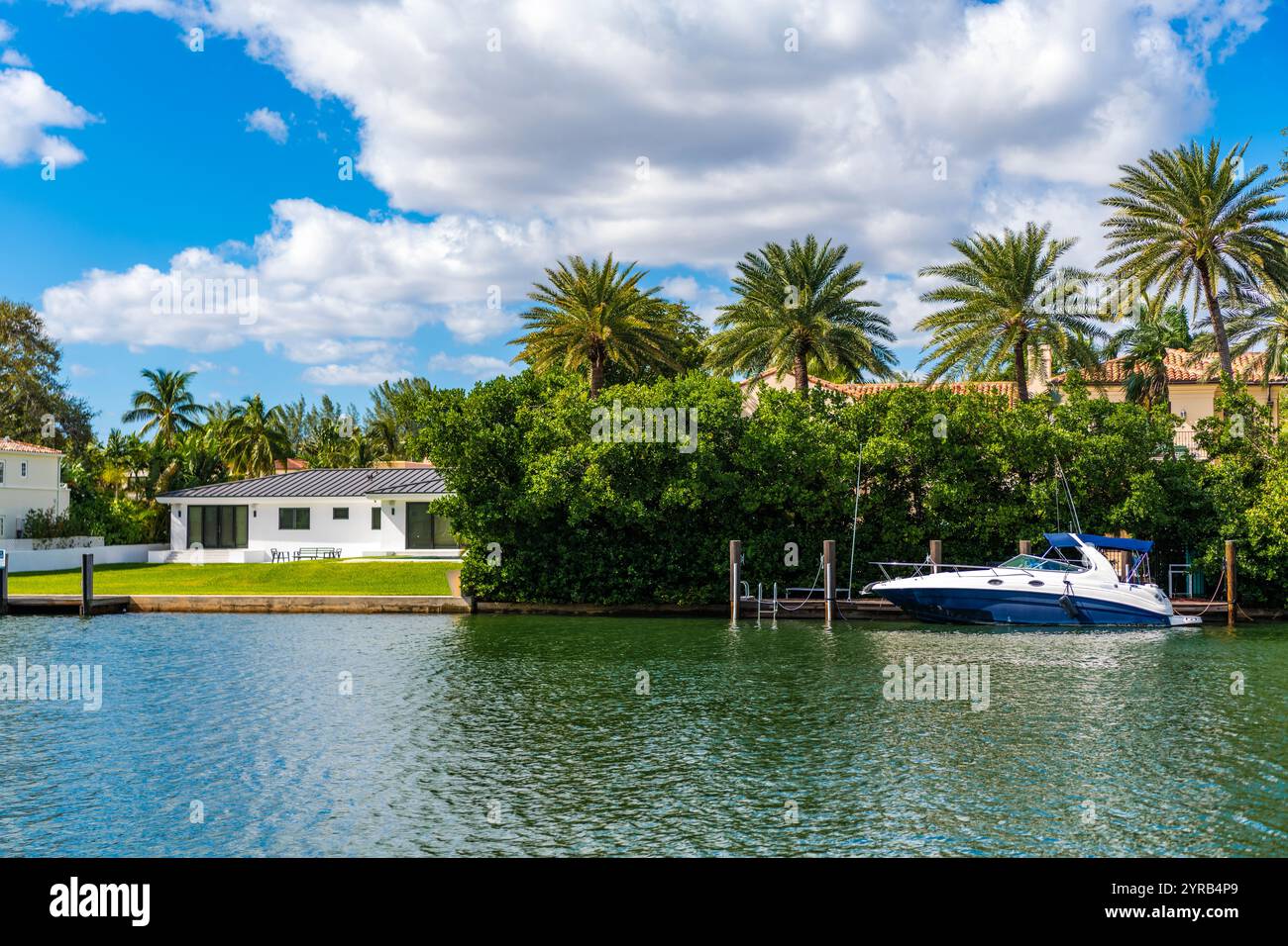 Snapshot of Hotel Building Architecture Residential House Apartment In Waterfront