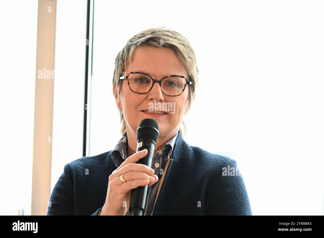 Birgit Lichtenstein, Vorständin RheinEnergie , spricht bei der ...