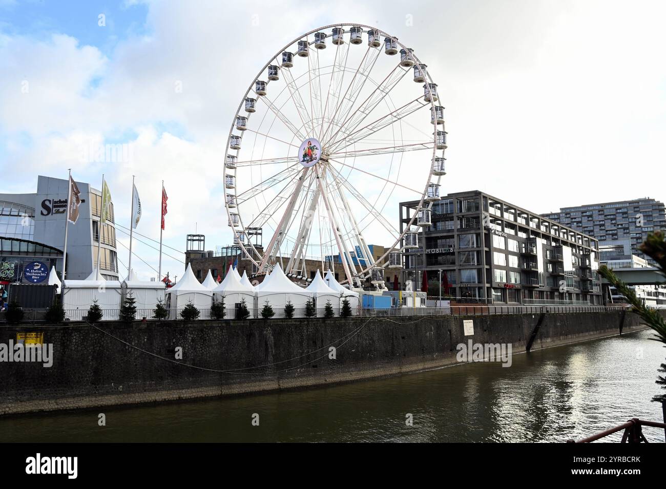 Chocolate total hi-res stock photography and images - Alamy, image size:1300x955