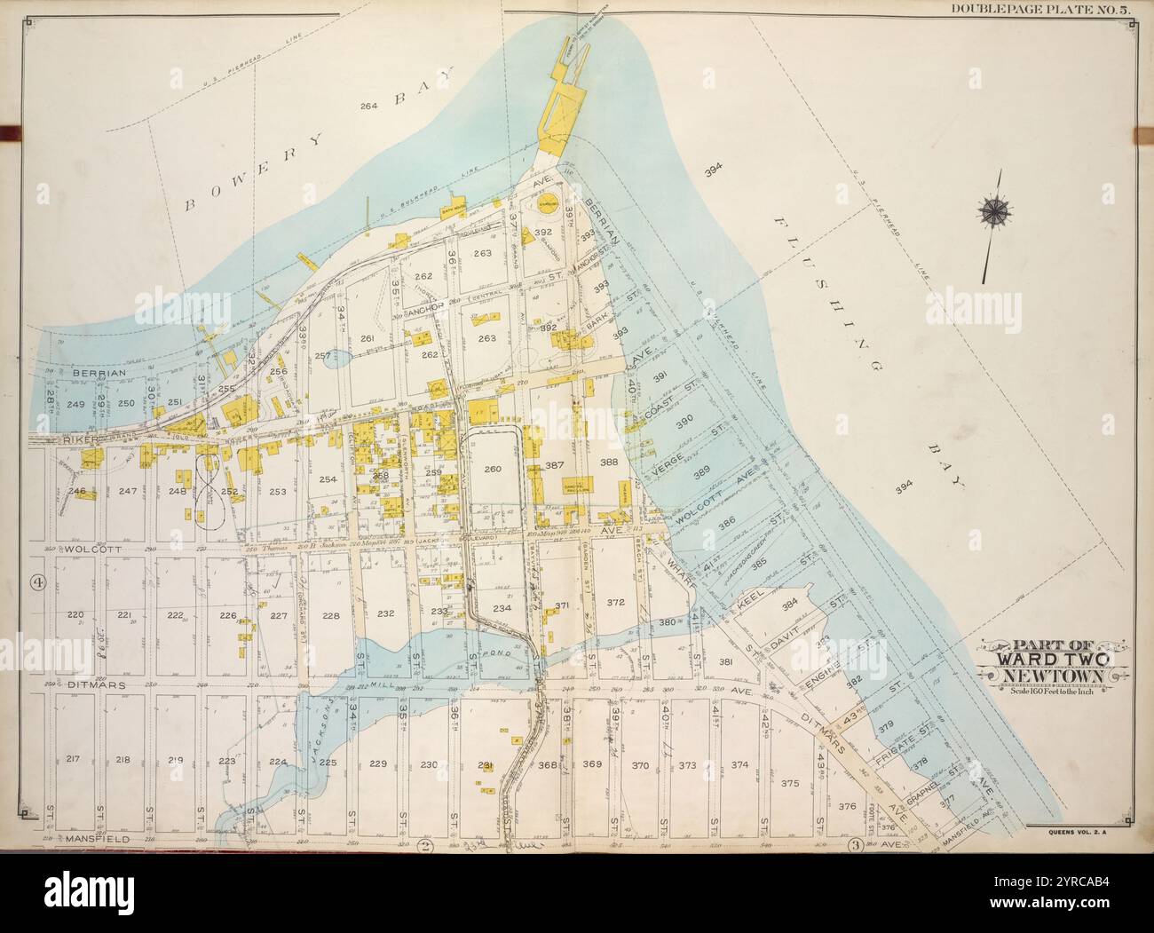 Queens, Vol. 2A, Double Page Plate No. 5; Part of Ward Two Newtown. [Map bounded by Bowery Bay, Flushing Bay; Including Mansfield Ave., 28th St.] 1915 Stock Photo