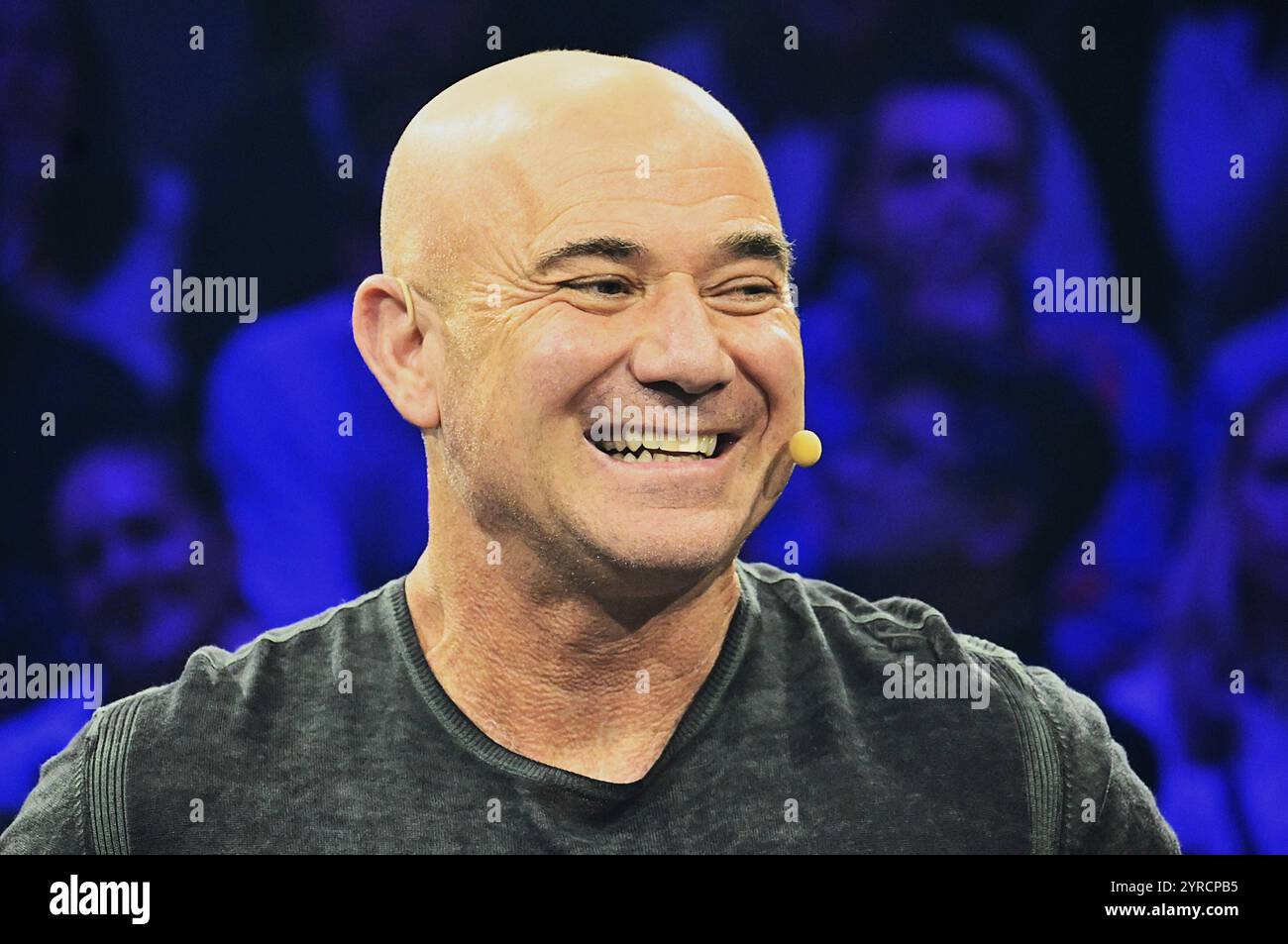 Sportmesse ISPO 2024, Messe München. Tennis-Talkgast Andre Agassi, einer der weltweit bekanntesten Tennisspieler weltweit und Ehemann von Tennis-Legende Steffi Graf. Der 54-Jährige ist einer von nur acht Tennisspielern, der alle vier Grand-Slam-Turniere - Melbourne, Paris, Wimbledon sowie New York gewann *** Sports fair ISPO 2024, Messe München Tennis talk guest Andre Agassi, one of the worlds most famous tennis players and husband of tennis legend Steffi Graf The 54-year-old is one of only eight tennis players to have won all four Grand Slam tournaments in Melbourne, Paris, Wimbledon and New Stock Photo