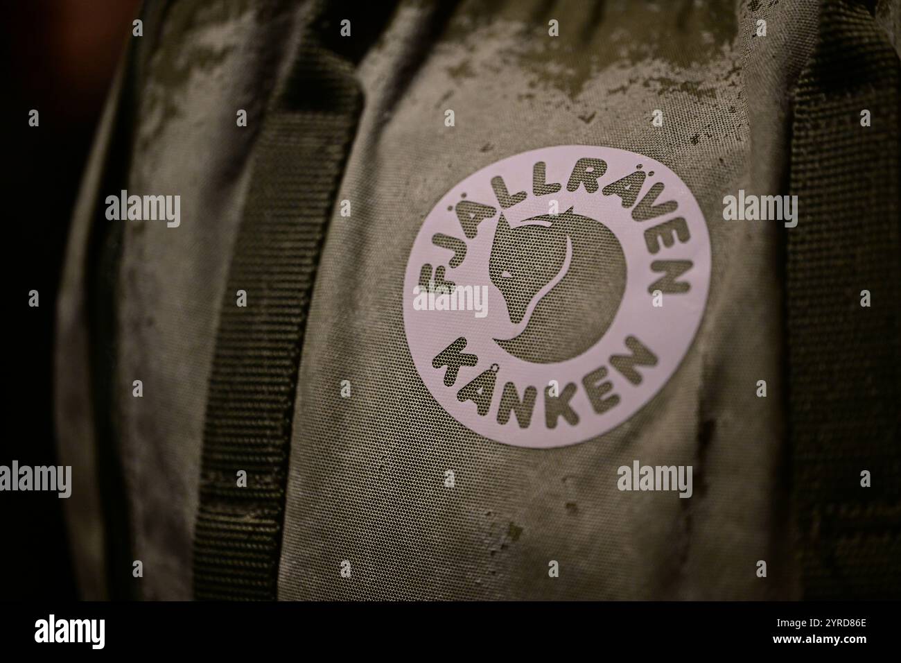 amazon backpack to hold laptop The Convertible Carry-On Color:Clay and the shock property: Batman Cute Backpacks For Jansport