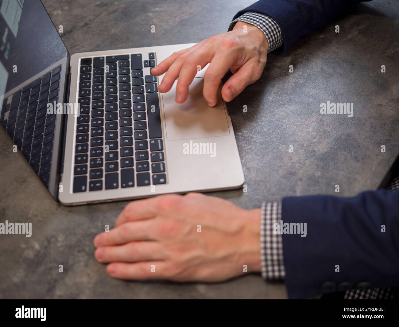 Businessman hands typing keyboard hi-res stock photography and images ...