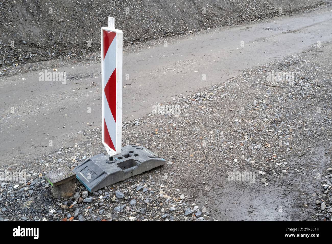 Warning beacon on a road construction site Stock Photo - Alamy