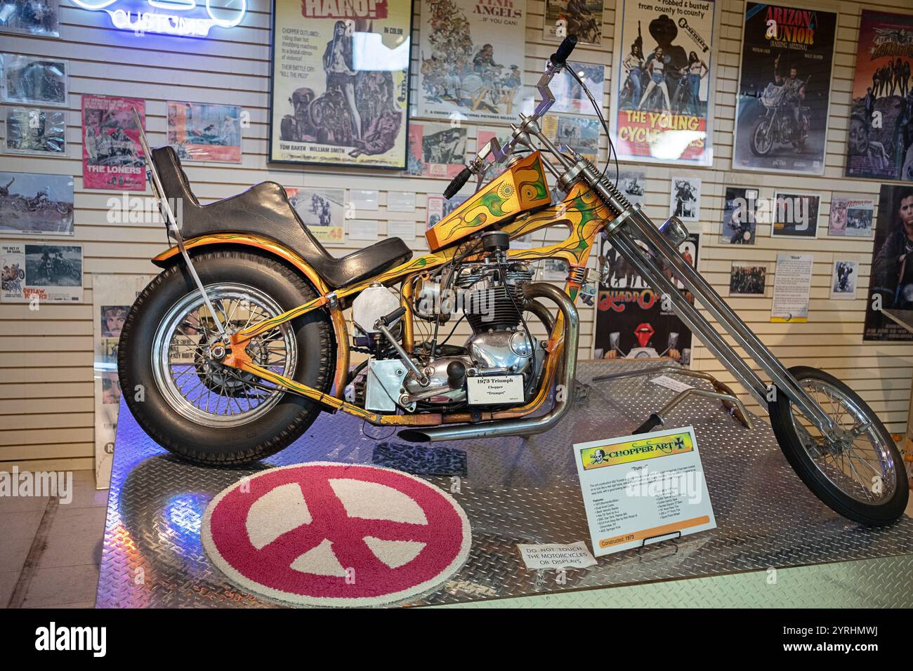 ポスター　昭和　triumph BSA Norton chopper  国産旧車 A rust colored 1973 Triumph bike BSA chopper displayed at the