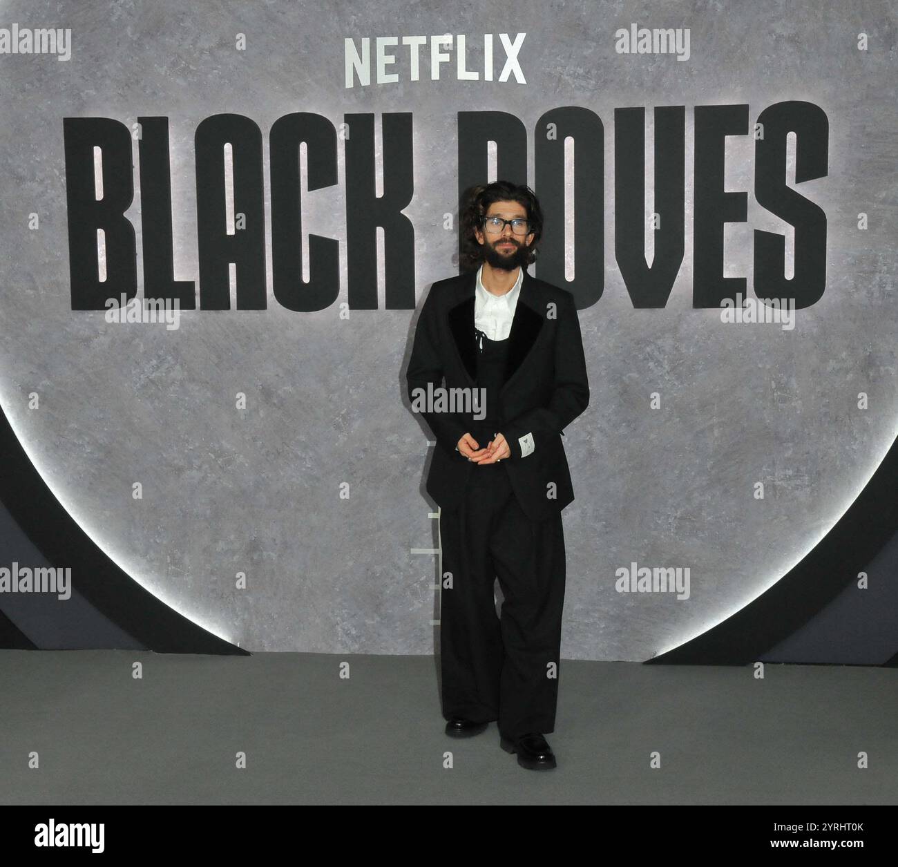 Black doves ben whishaw hi-res stock photography and images - Alamy