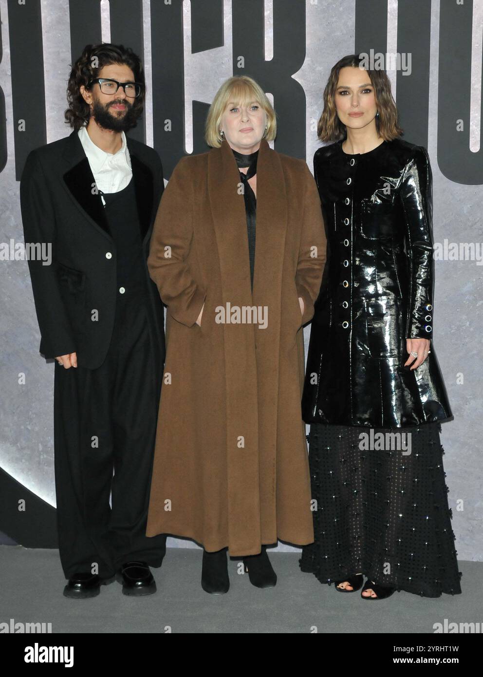 Black doves ben whishaw hi-res stock photography and images - Alamy