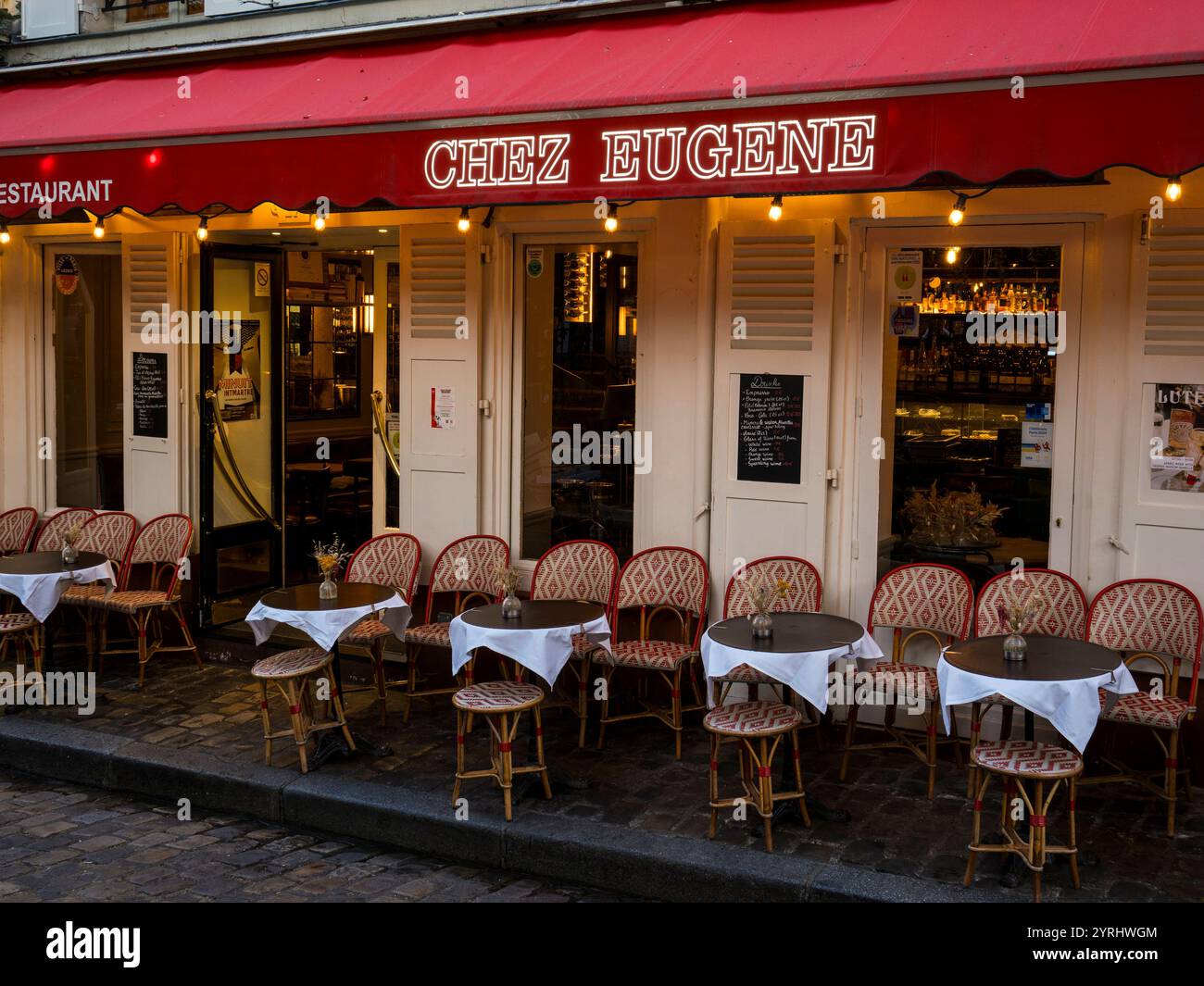 The paris cafe hi-res stock photography and images - Page 4