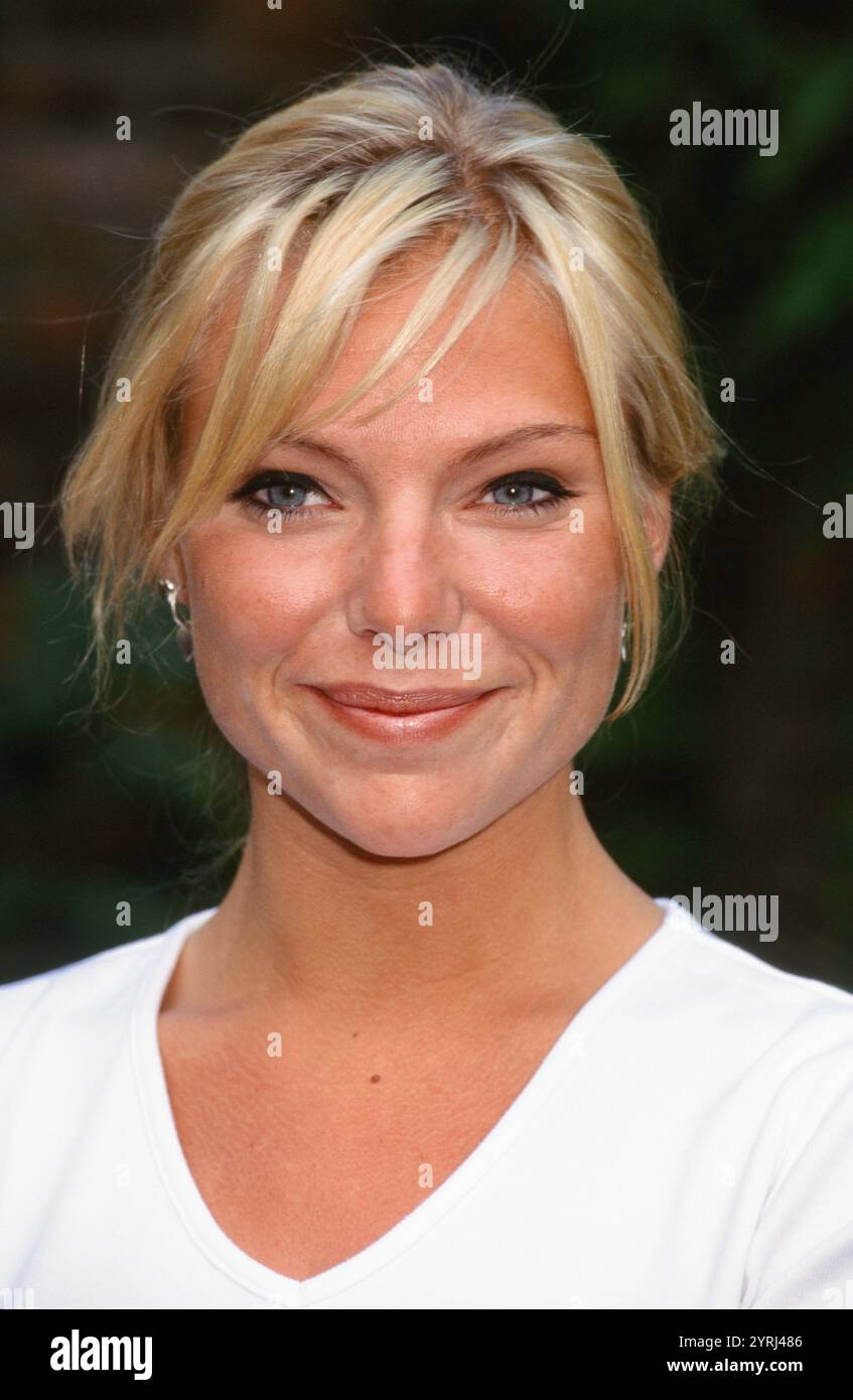 Actress samantha janus hi res stock photography and images Alamy