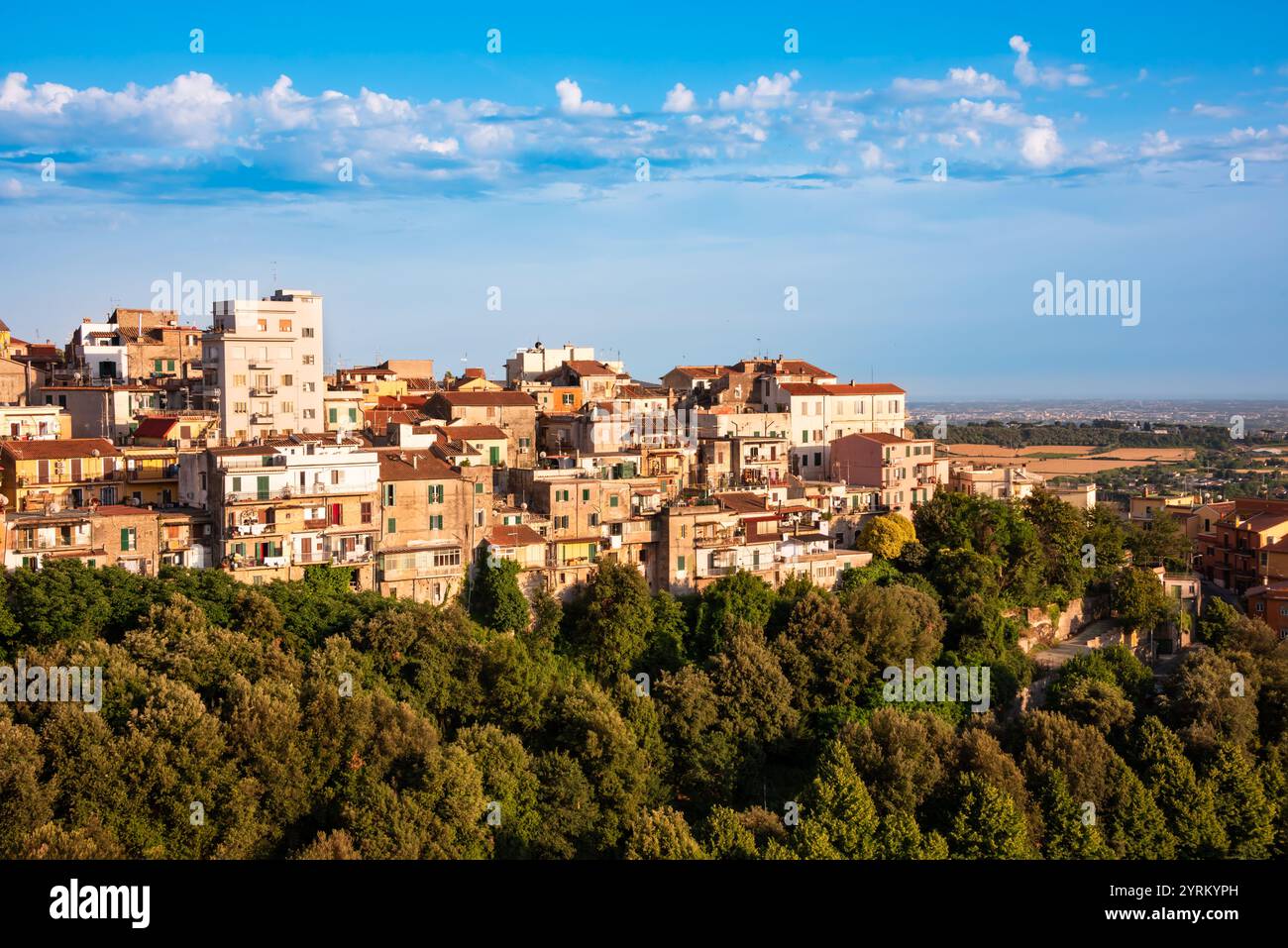 Small and picturesque town hi-res stock photography and images - Alamy