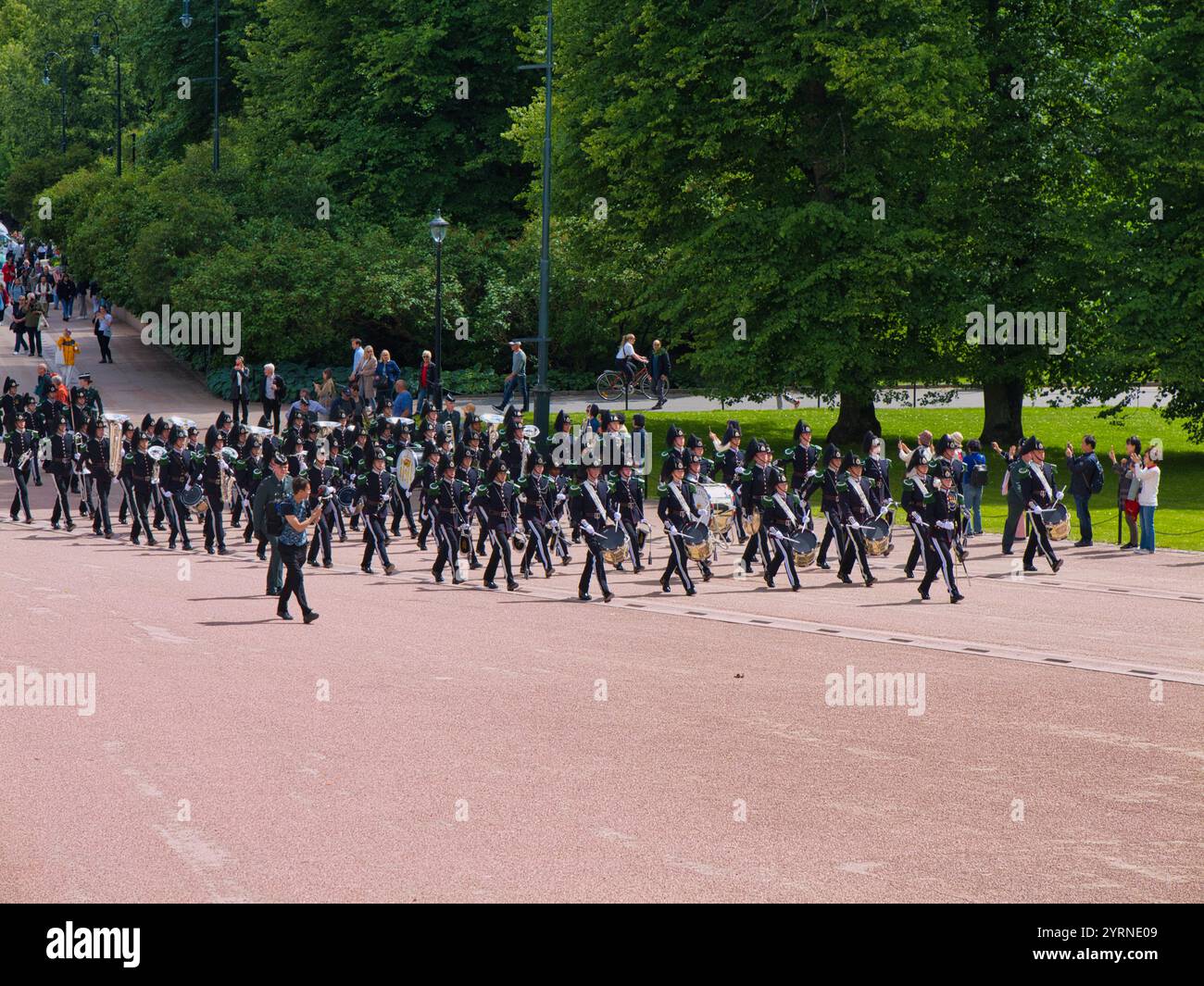 Royal family group hi-res stock photography and images - Alamy