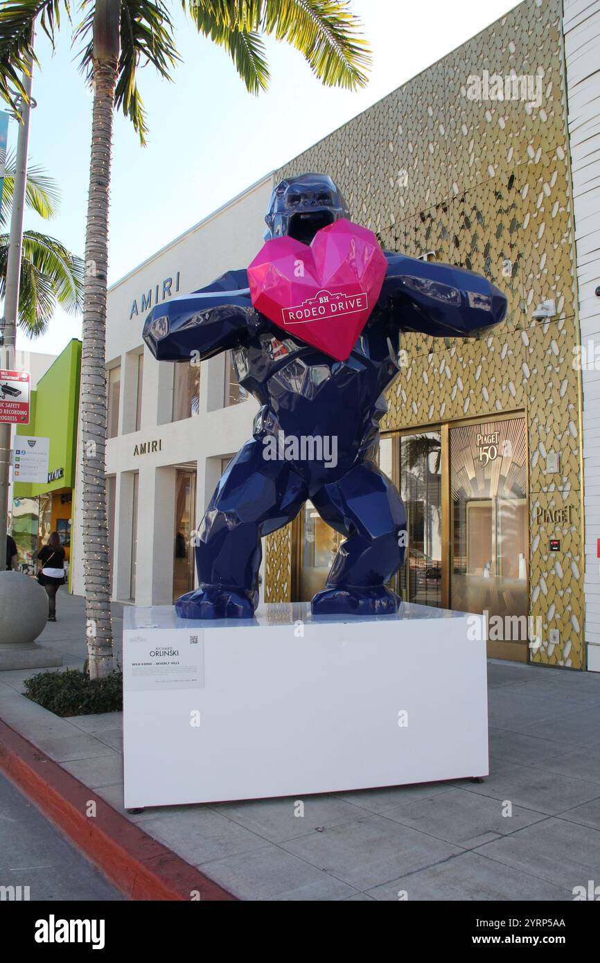 Richard Orlinski Gorilla With Heart Sculpture Rodeo Drive Beverly Hills ...