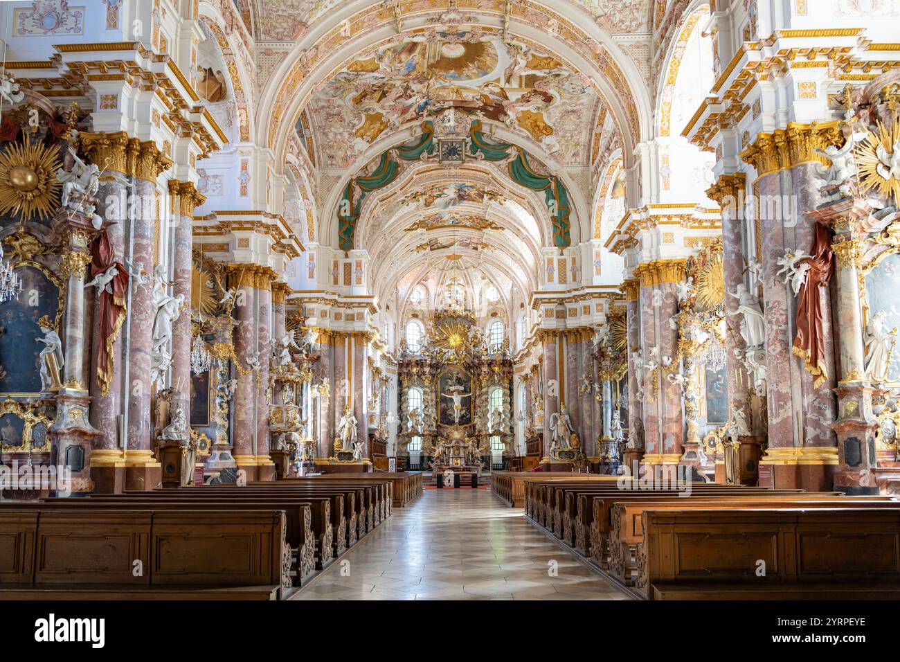 Interior church assumption st hi-res stock photography and images - Alamy