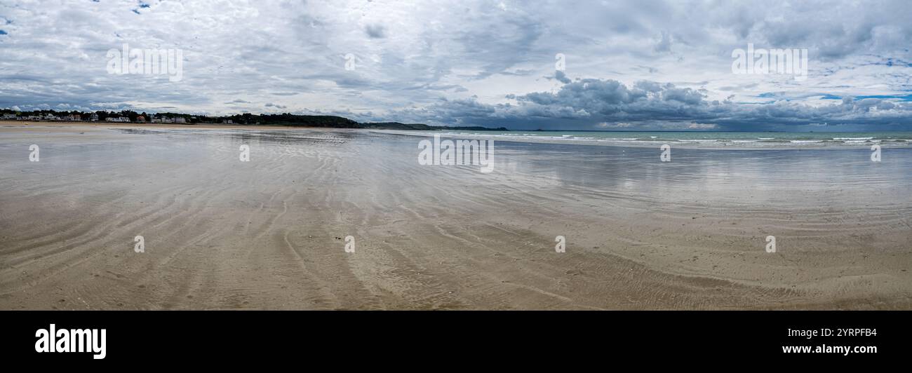 Plage de Caroual in Brittany, France Stock Photo - Alamy