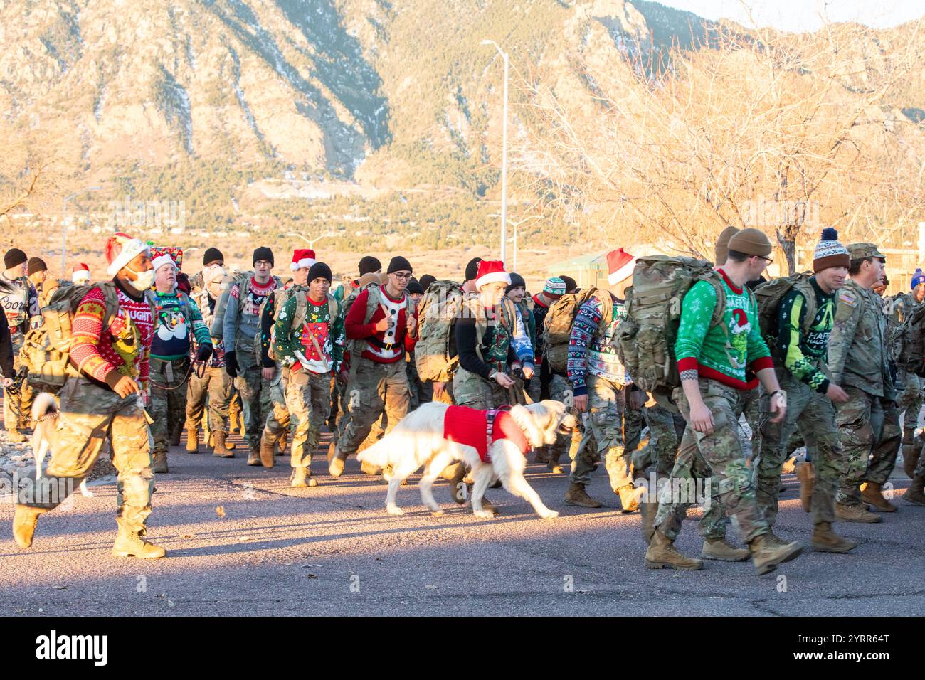 Soldiers assigned to the 4th Infantry Division Artillery Brigade and ...