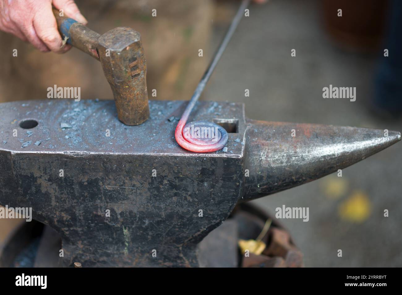 Red iron work hi-res stock photography and images - Alamy