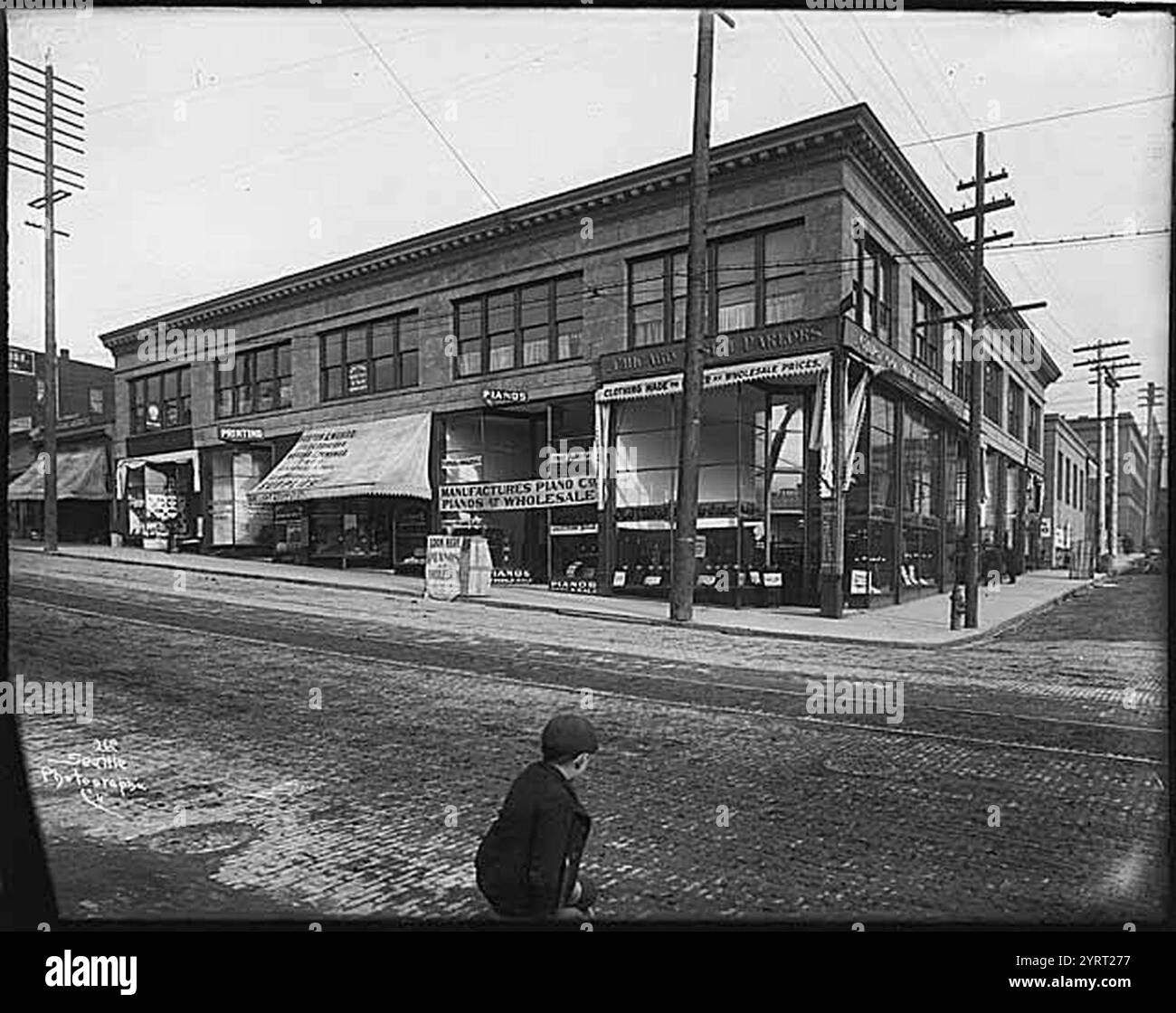 Chapin building hi-res stock photography and images - Alamy
